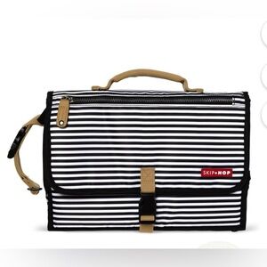 Skip Hop Pronto Signature Changing Station, Black Stripe NWOT